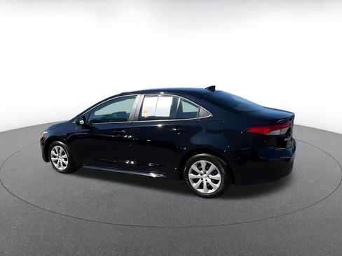 Used 2025 Toyota Corolla LE image 8