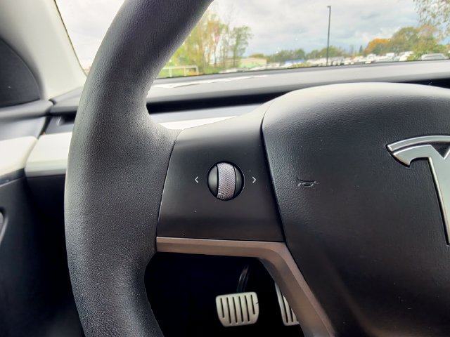 Used 2023 Tesla Model Y Performance AWD/4WD image 20