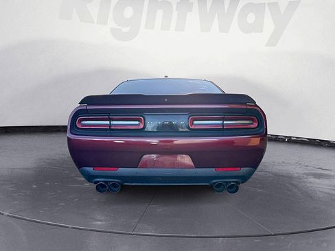 Used 2019 Dodge Challenger R/T w/ Driver Convenience Group RWD image 4