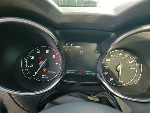 Used 2022 Alfa Romeo Stelvio Veloce image 28