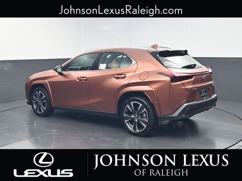 New 2026 Lexus UX 300h FWD image 7