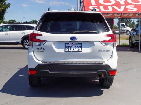 Used 2023 Subaru Forester Premium AWD/4WD image 8
