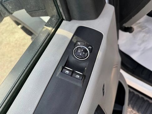 Used 2017 Ford F550 4x4 Regular Cab Super Duty image 10