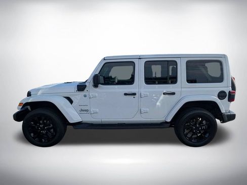 Used 2023 Jeep Wrangler Unlimited Sahara AWD/4WD image 6