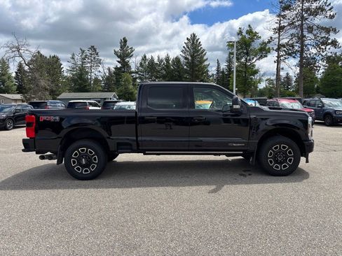 Used 2025 Ford F250 Platinum w/ FX4 Off-Road Package AWD/4WD image 2