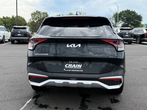 Used 2024 Kia Sportage EX FWD image 6