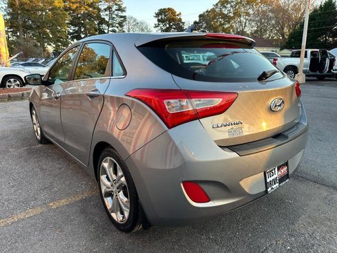 Used 2015 Hyundai Elantra GT w/ Option Group 03 image 7