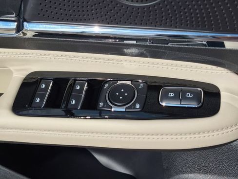 Certified 2026 Lincoln Corsair Premiere AWD/4WD image 15