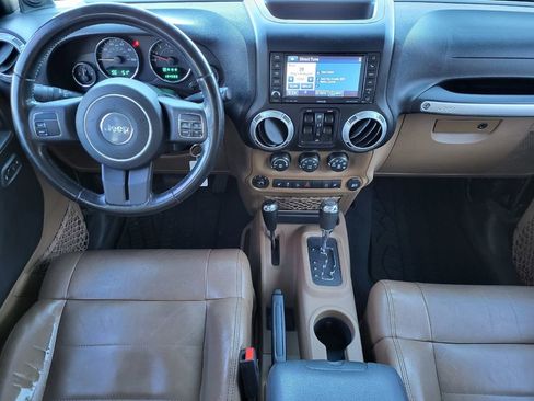 Used 2012 Jeep Wrangler Unlimited Sahara w/ Dual Top Group image 18