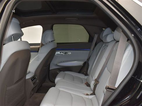 Used 2026 Genesis GV70 2.5T Advanced image 10