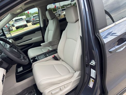 New 2026 Honda Odyssey EX-L image 11
