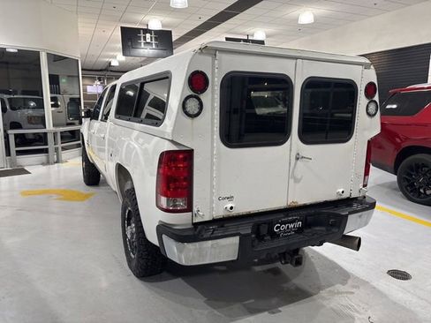 Used 2008 GMC Sierra 2500 SLT w/ Z71 Off-Road Package AWD/4WD image 4