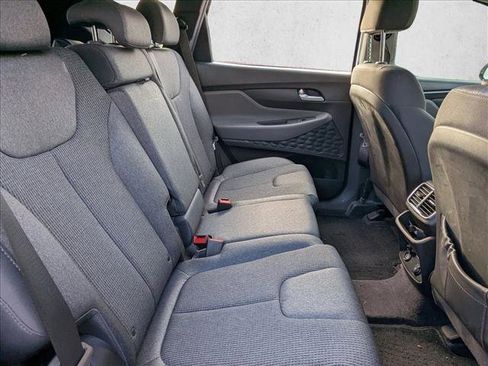 Used 2019 Hyundai Santa Fe SEL image 19