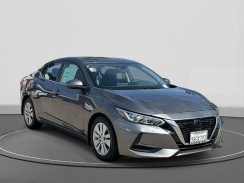 Used 2022 Nissan Sentra S w/ Electronics Package FWD image 4