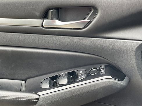 Used 2023 Nissan Altima 2.5 SV image 22