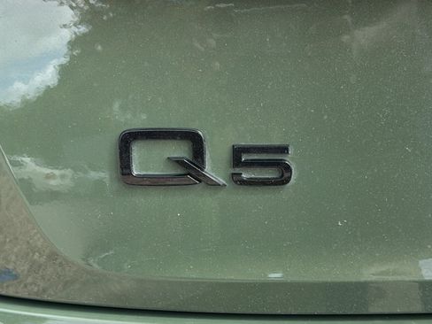 Used 2024 Audi Q5 2.0T Premium Plus w/ Premium Plus Package AWD/4WD image 13