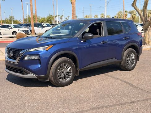 Used 2023 Nissan Rogue S FWD image 2