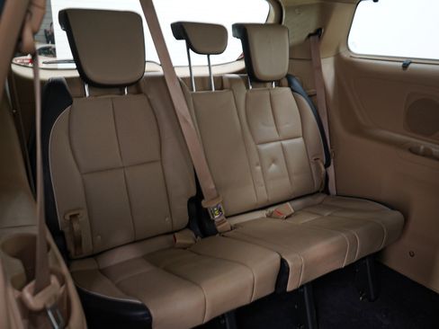 Used 2016 Kia Sedona SX FWD image 15