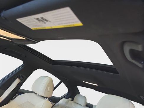 Certified 2023 BMW 530e w/ Premium Package image 25