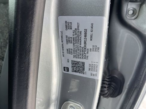 Used 2024 Chevrolet Colorado Z71 w/ Z71 Convenience Package 2 image 33