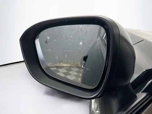 Used 2023 Nissan Rogue S image 16