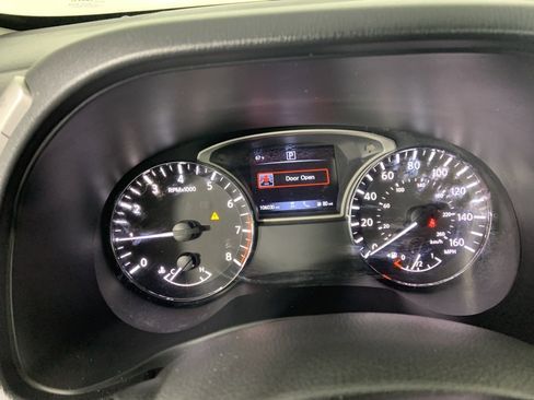Used 2019 Nissan Pathfinder SL image 11