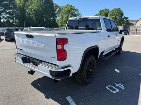 Used 2021 Chevrolet Silverado 2500 LTZ w/ LTZ Plus Package image 8