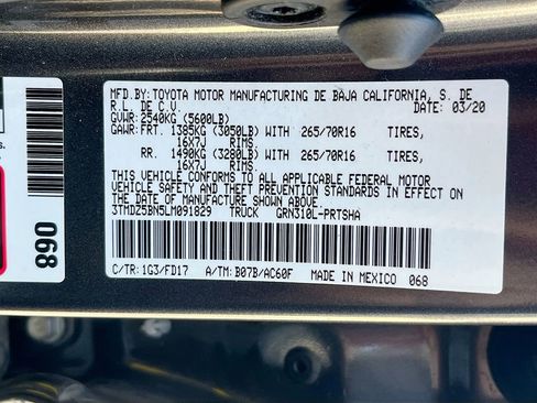 Used 2020 Toyota Tacoma TRD Off-Road AWD/4WD image 29