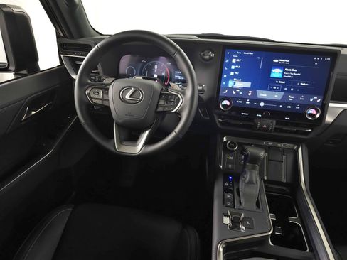 Certified 2025 Lexus GX 550 w/ Accessory Package (2T) AWD/4WD image 19