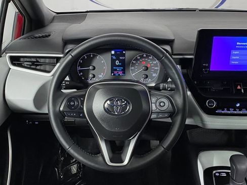Certified 2025 Toyota Corolla SE FWD image 18