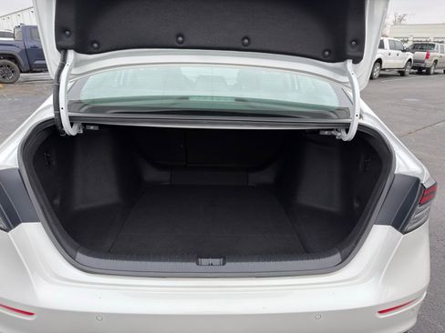 Used 2023 Honda Accord EX-L image 29