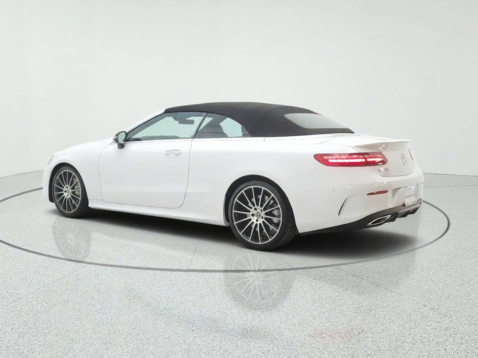 Used 2023 Mercedes-Benz E 450 Cabriolet image 7