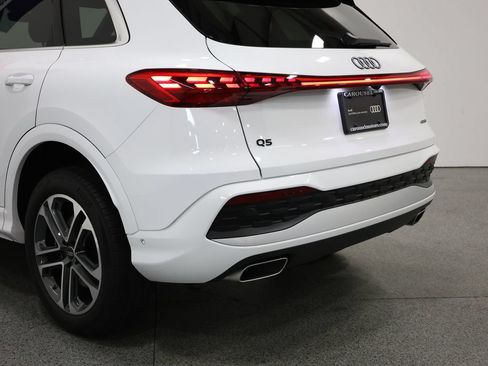 Used 2025 Audi Q5 Premium w/ Convenience Package AWD/4WD image 10