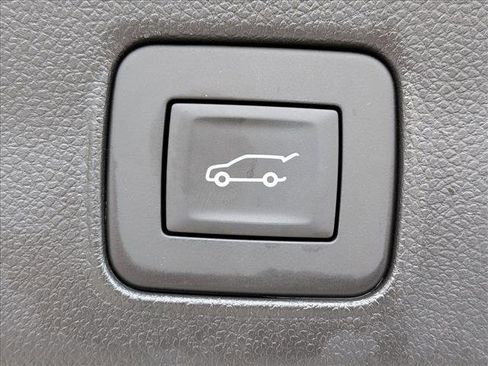 Used 2025 Chevrolet TrailBlazer LT w/ Convenience Package image 7