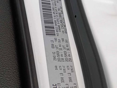 Used 2020 Dodge Durango SXT image 11