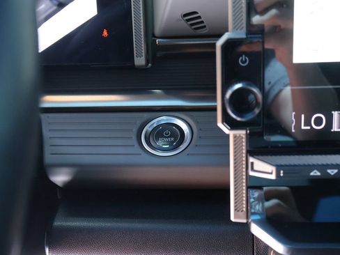 Used 2024 GMC Hummer EV 3X AWD/4WD image 40