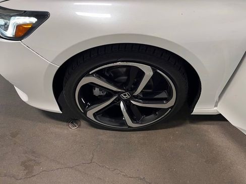 Used 2018 Honda Accord Sport image 30