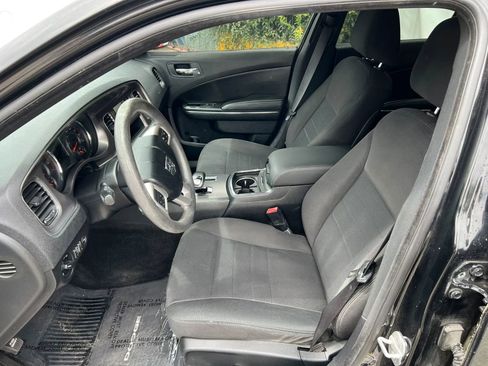 Used 2012 Dodge Charger SE RWD image 8