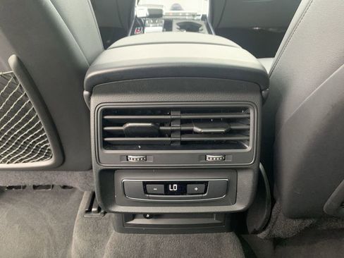 Used 2024 Audi Q7 3.0T Premium Plus image 19
