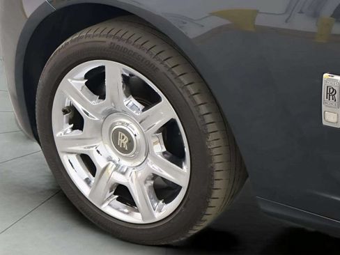 Certified 2010 Rolls-Royce Ghost RWD image 18