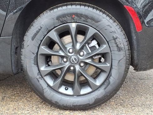 New 2026 Chrysler Pacifica Select image 6