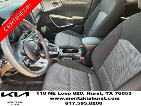 Certified 2025 Kia Soul LX w/ LX Technology Package FWD image 18