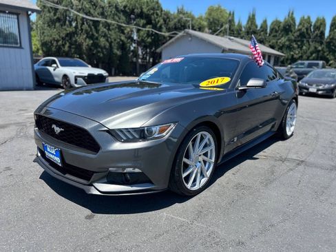 Used 2017 Ford Mustang Premium RWD image 3