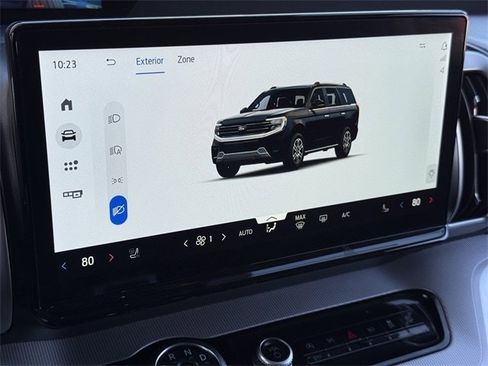 Used 2025 Ford Expedition Active image 19