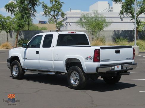 Used 2004 Chevrolet Silverado 2500 LT w/ Skid Plate Package AWD/4WD image 12