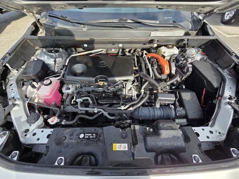 Used 2020 Toyota RAV4 XLE image 31