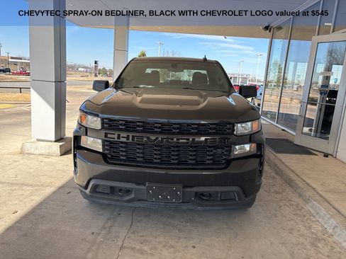 Used 2021 Chevrolet Silverado 1500 Custom image 3