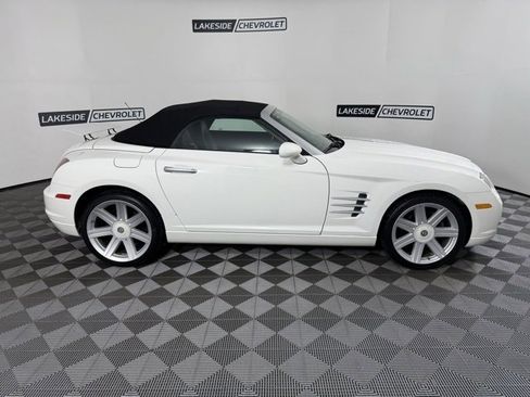 Used 2005 Chrysler Crossfire Limited image 33