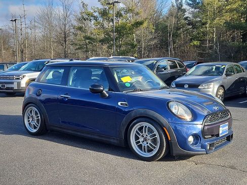 Used 2015 MINI Cooper S image 2