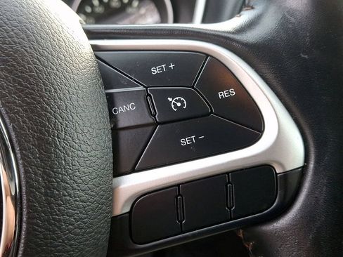 Used 2020 Jeep Compass Latitude image 21